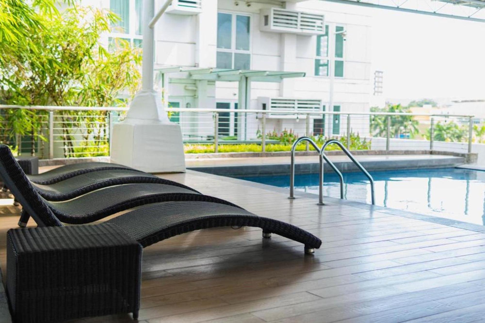 Abreeza Studio Suite 2321 - Pool, Wifi, City View, Washer, Ac, Netflix, Mall Davao City Buitenkant foto