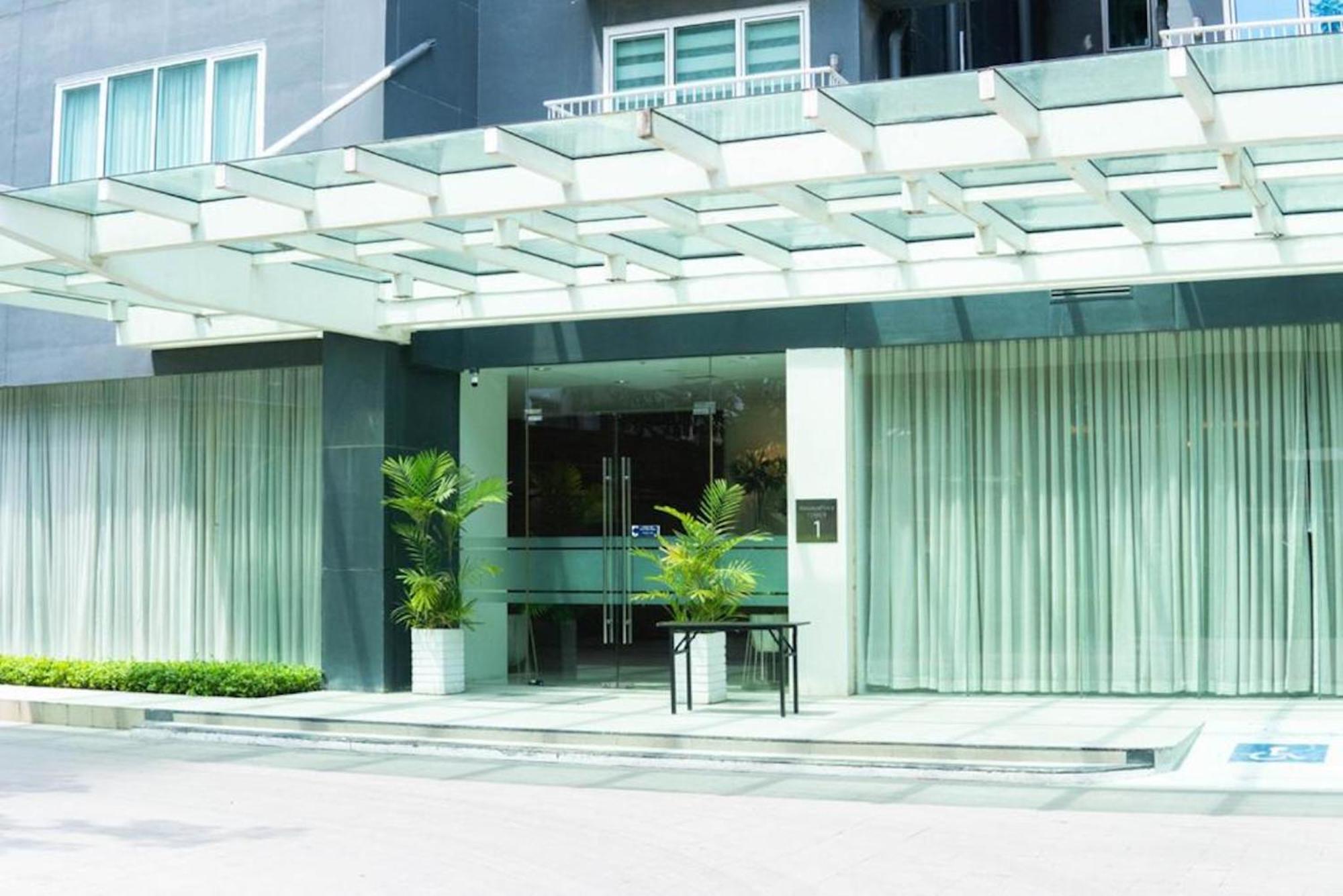 Abreeza Studio Suite 2321 - Pool, Wifi, City View, Washer, Ac, Netflix, Mall Davao City Buitenkant foto